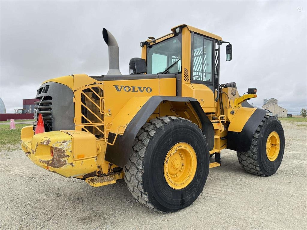 Volvo L 120 F , 4rd line , coupler - Utovarivač točkaš: slika 4 Volvo L 120 F , 4rd line , coupler - Utovarivač točkaš: slika 4