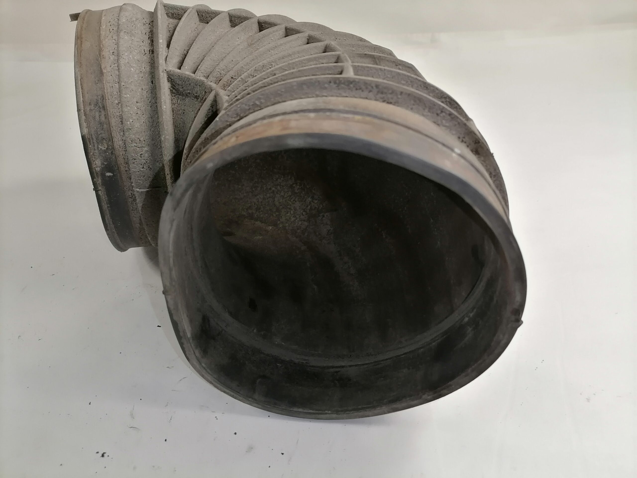 DAF Air intake 1667680 - Sistem za usis vazduha za Kamion: slika 2 DAF Air intake 1667680 - Sistem za usis vazduha za Kamion: slika 2