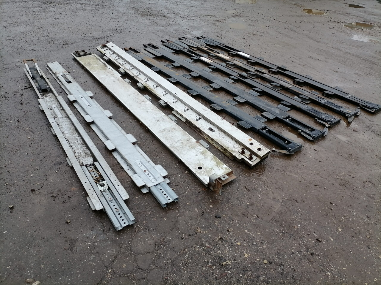 KRONE Haagise tugipostid 515068374 - Univerzalni deo za Kamion: slika 5 KRONE Haagise tugipostid 515068374 - Univerzalni deo za Kamion: slika 5