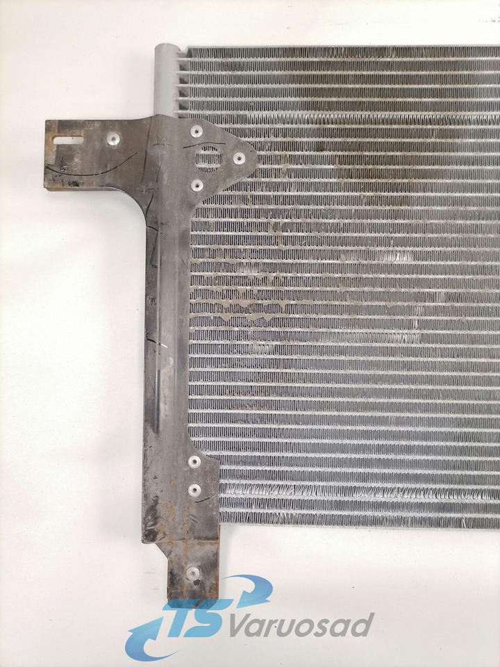 MAN A/C radiator 81619200030 - Grejanje/ Ventilacija za Kamion: slika 2 MAN A/C radiator 81619200030 - Grejanje/ Ventilacija za Kamion: slika 2
