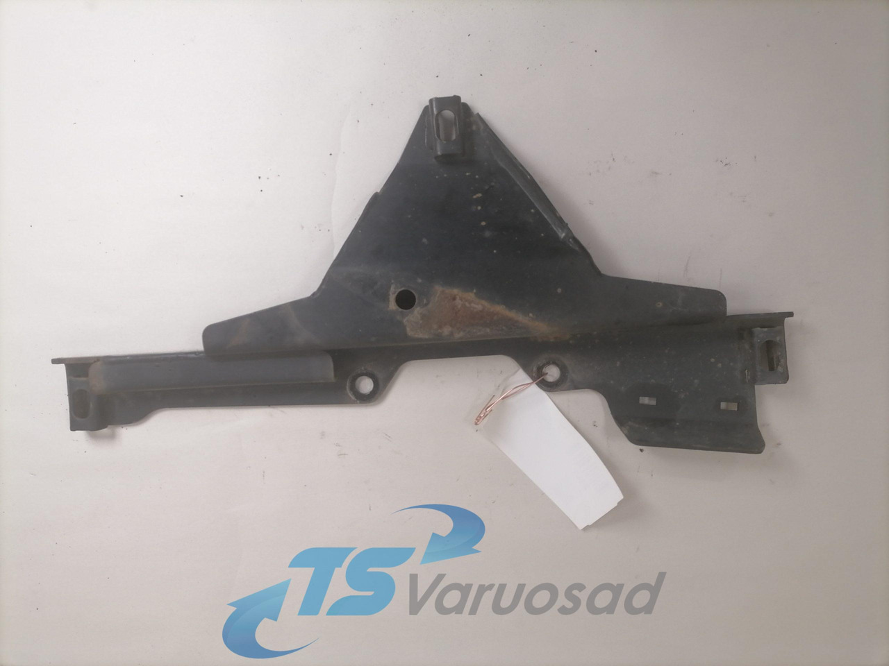 MAN Bummmmper bracket 81416105484 - Branik za Kamion: slika 2 MAN Bummmmper bracket 81416105484 - Branik za Kamion: slika 2