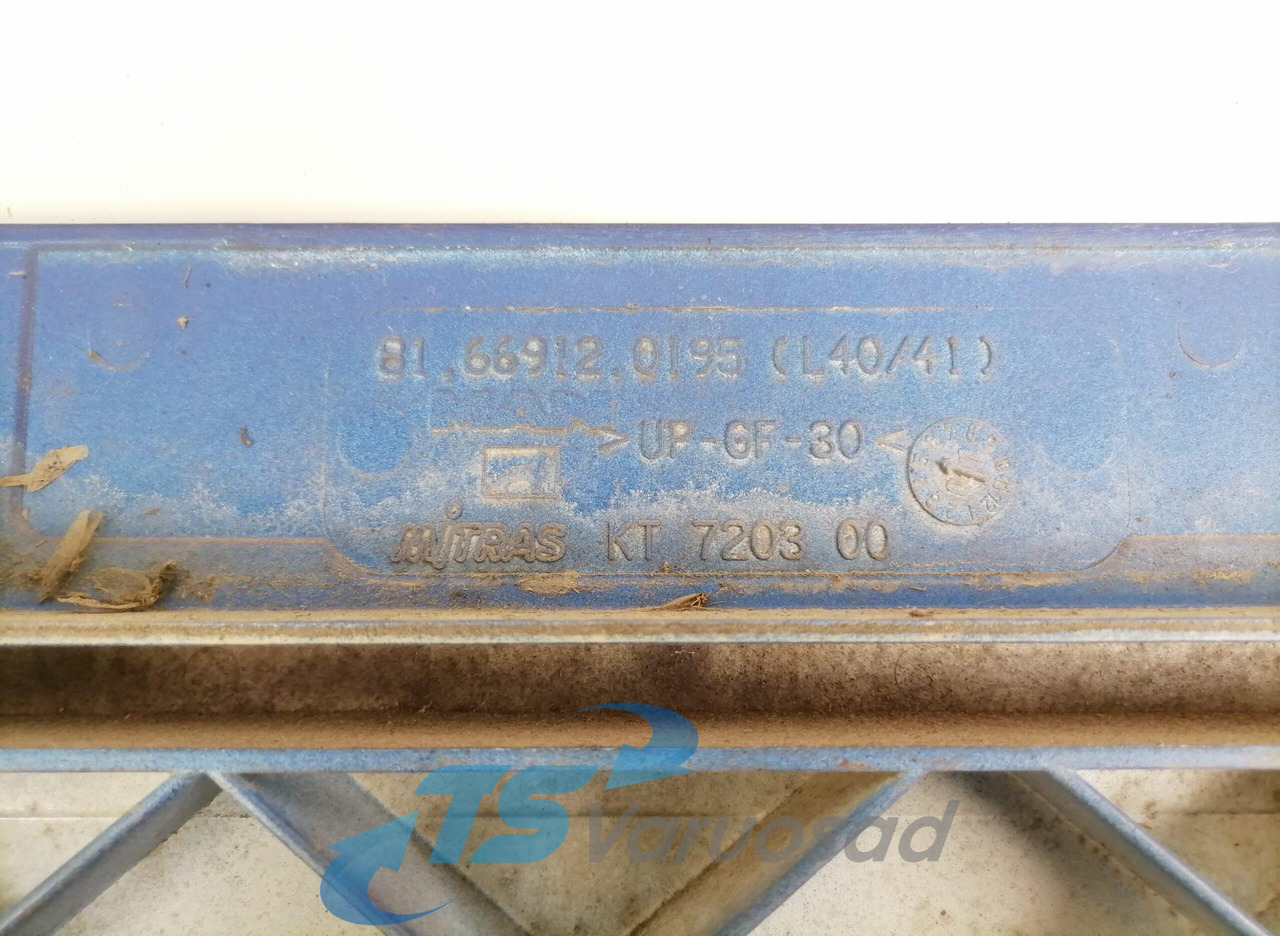 MAN Cab side door 81669120195 - Univerzalni deo za Kamion: slika 2 MAN Cab side door 81669120195 - Univerzalni deo za Kamion: slika 2