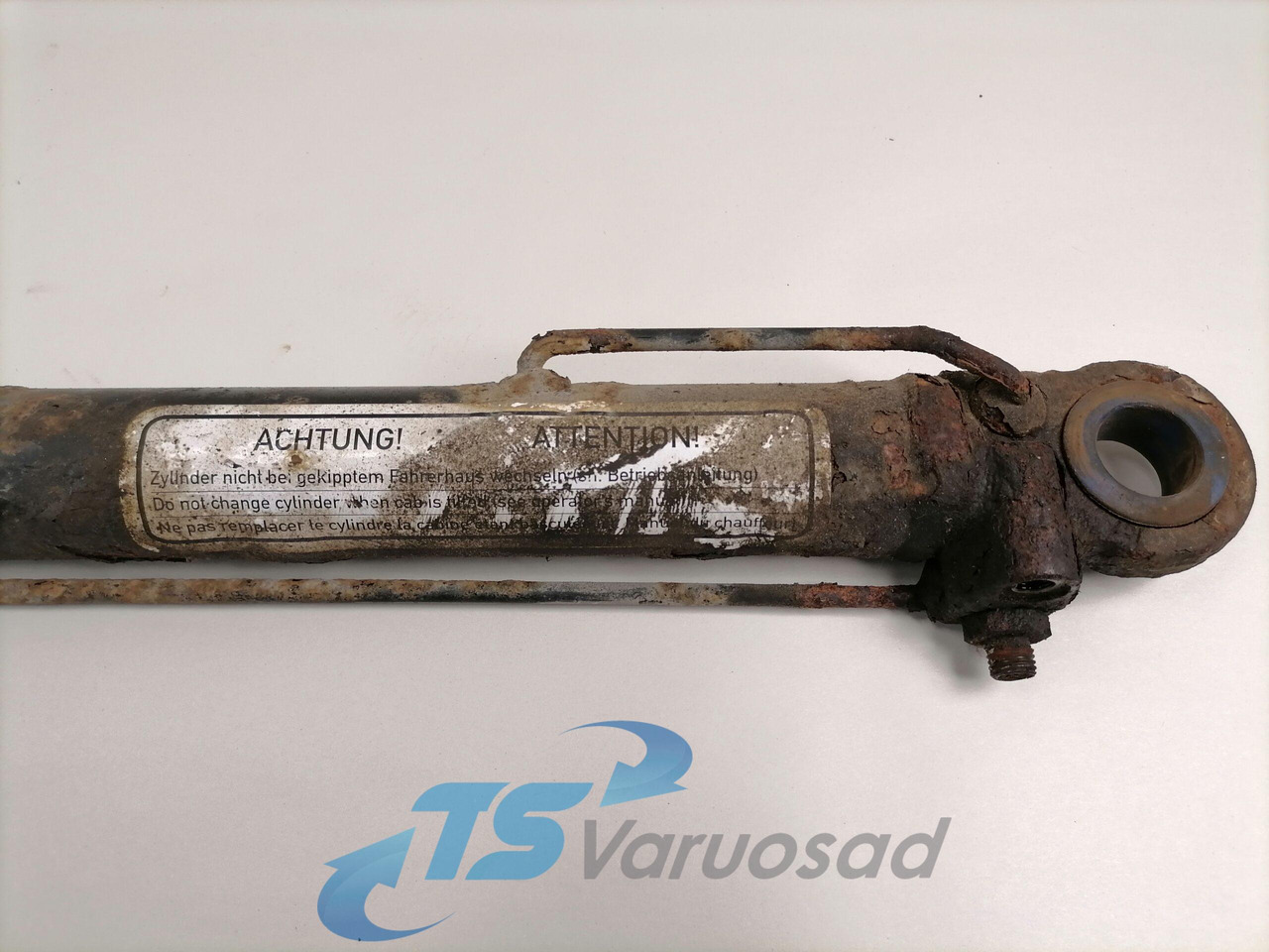 MAN Cab tilting cylinder 81417236124 - Oslanjanje kabine za Kamion: slika 3 MAN Cab tilting cylinder 81417236124 - Oslanjanje kabine za Kamion: slika 3
