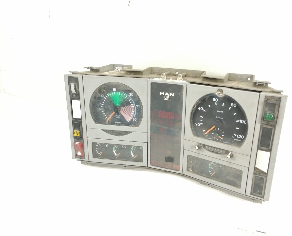 MAN Dashboard 81272026107 - Komandna tabla za Kamion: slika 1 MAN Dashboard 81272026107 - Komandna tabla za Kamion: slika 1