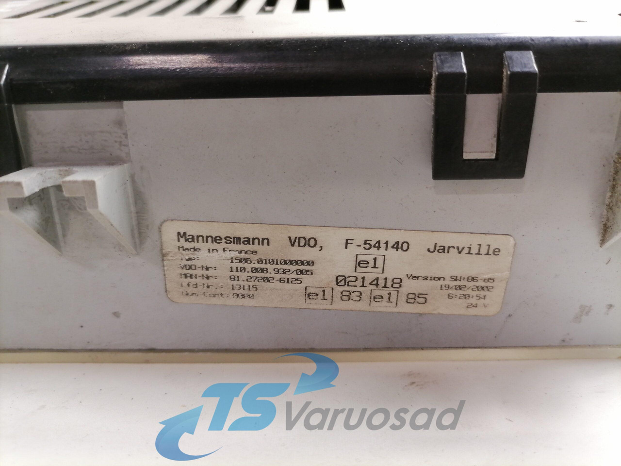 MAN Dashboard 81272026125 - Komandna tabla za Kamion: slika 2 MAN Dashboard 81272026125 - Komandna tabla za Kamion: slika 2