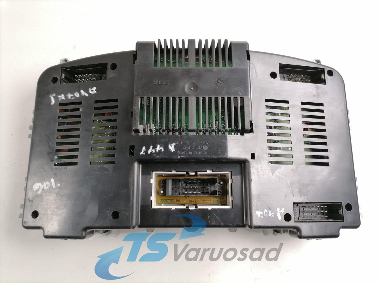 MAN Dashboard 81272026125 - Komandna tabla za Kamion: slika 3 MAN Dashboard 81272026125 - Komandna tabla za Kamion: slika 3