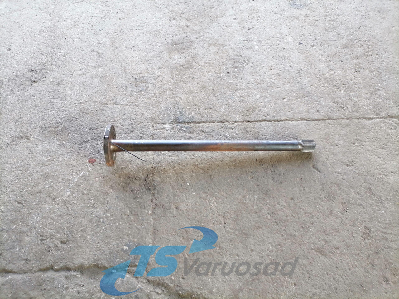 MAN Drive shaft 81355020136 - Polosovina za Kamion: slika 1 MAN Drive shaft 81355020136 - Polosovina za Kamion: slika 1