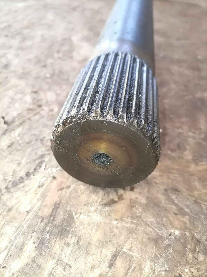 MAN Drive shaft 81355020146 - Polosovina za Kamion: slika 4 MAN Drive shaft 81355020146 - Polosovina za Kamion: slika 4