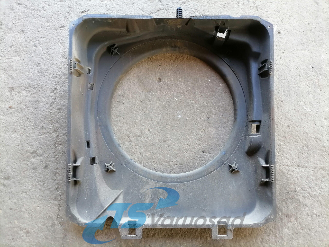 MAN Fan shroud 81066200145 - Radijator za Kamion: slika 2 MAN Fan shroud 81066200145 - Radijator za Kamion: slika 2