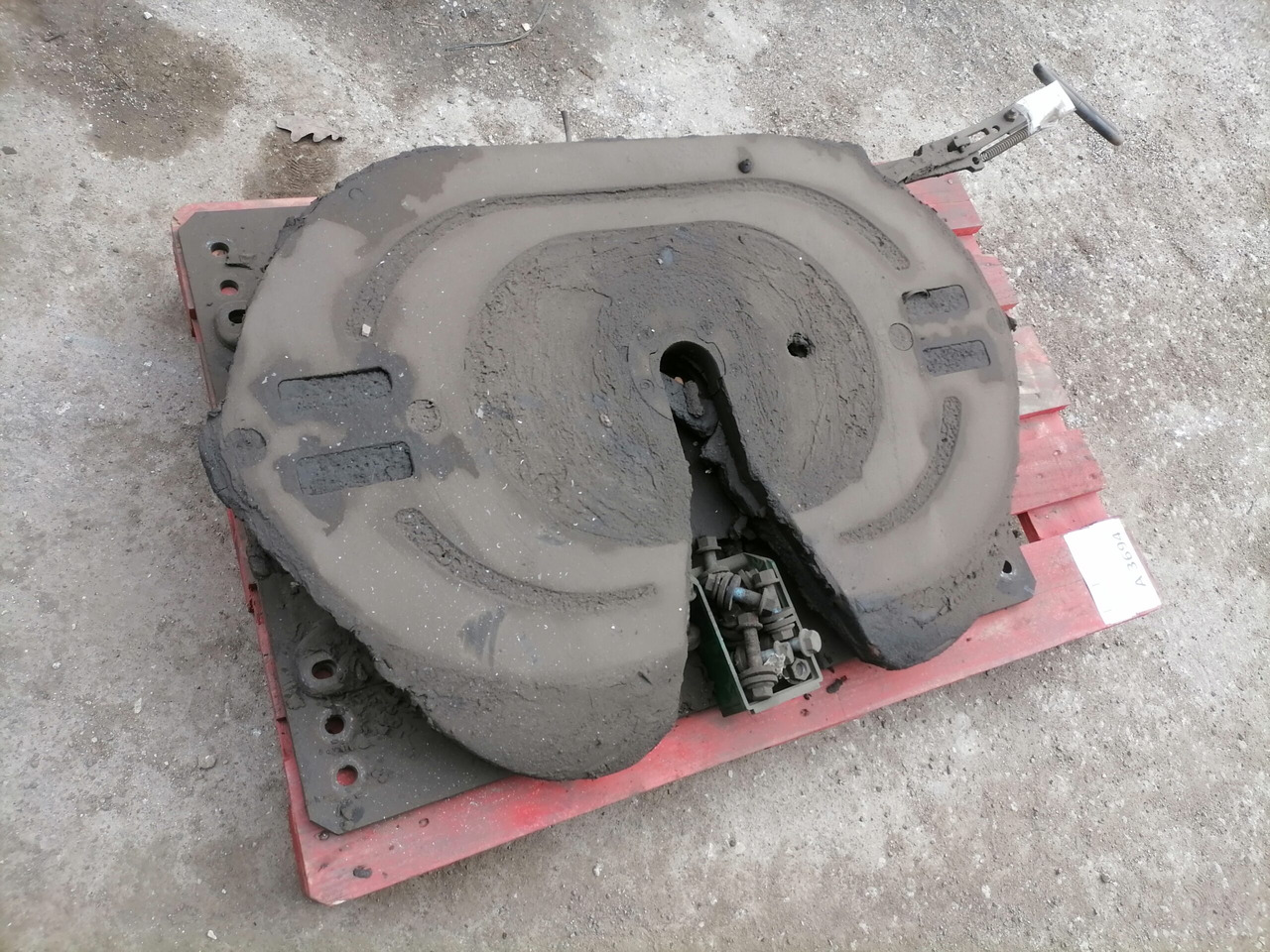 MAN Fifht wheel 81427106217 - Spojnica na petom točku za Kamion: slika 2 MAN Fifht wheel 81427106217 - Spojnica na petom točku za Kamion: slika 2