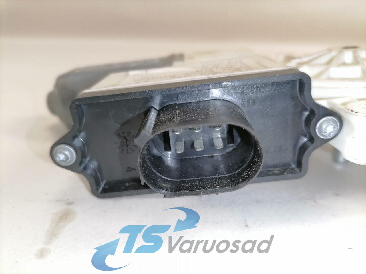 MAN Glass lift 81286016138 - Staklo i delovi za Kamion: slika 2 MAN Glass lift 81286016138 - Staklo i delovi za Kamion: slika 2