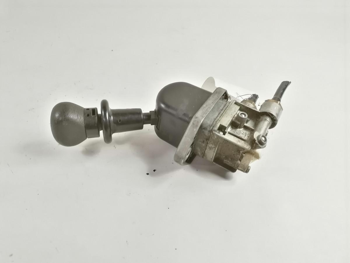 MAN Handbrake control lever 81523156156 - Univerzalni deo za Kamion: slika 3 MAN Handbrake control lever 81523156156 - Univerzalni deo za Kamion: slika 3