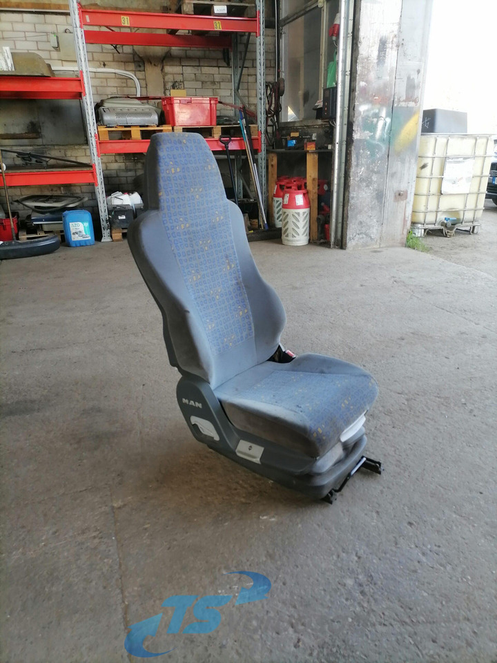 MAN Passenger seat 81623016942 - Sedište za Kamion: slika 1 MAN Passenger seat 81623016942 - Sedište za Kamion: slika 1