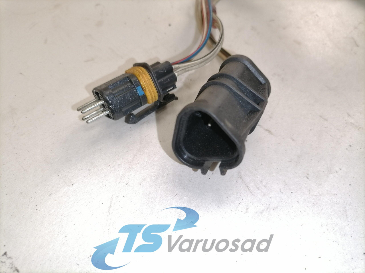 MAN Ukselukk, vasak 81626806121 - Vrata i delovi za Kamion: slika 2 MAN Ukselukk, vasak 81626806121 - Vrata i delovi za Kamion: slika 2