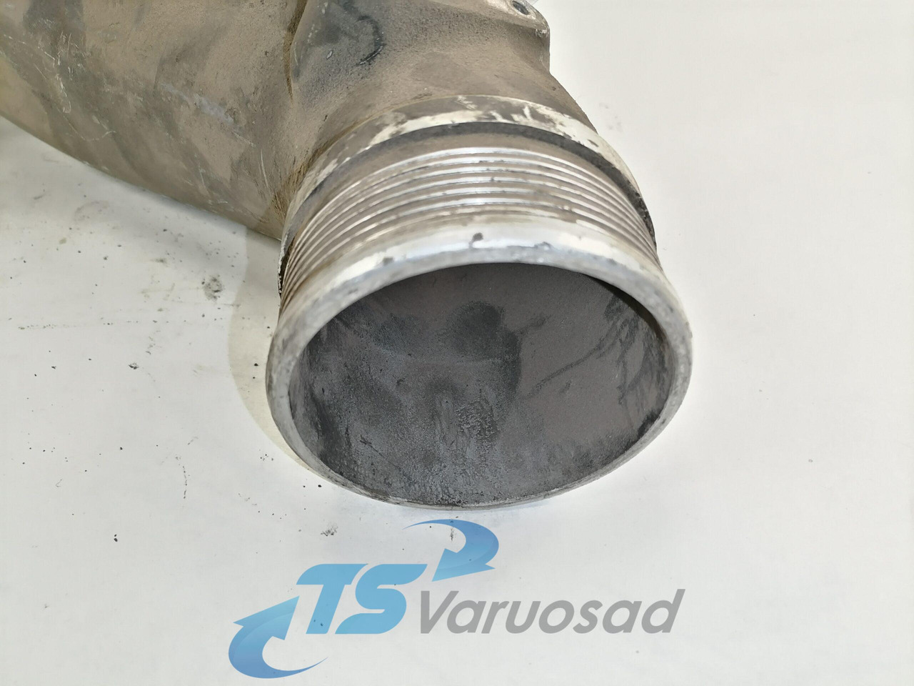MAN intercooler pipe 51094113633 - Hladnjak za Kamion: slika 3 MAN intercooler pipe 51094113633 - Hladnjak za Kamion: slika 3