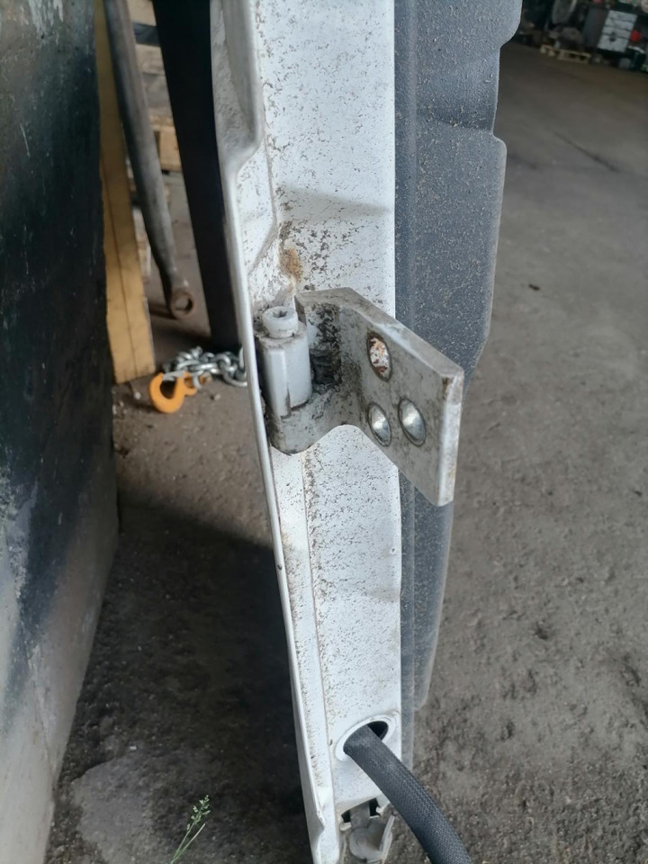 MB MB uks, parem A9737201805 - Vrata i delovi za Kamion: slika 3 MB MB uks, parem A9737201805 - Vrata i delovi za Kamion: slika 3