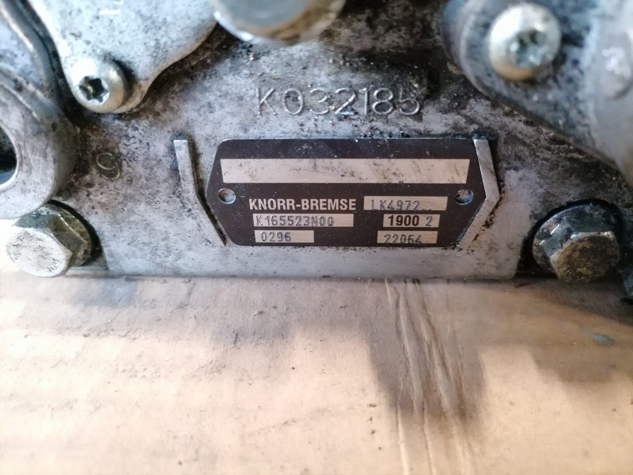 Mercedes-Benz Air compressor K165523N00 - Zračne kočnice za Kamion: slika 5 Mercedes-Benz Air compressor K165523N00 - Zračne kočnice za Kamion: slika 5