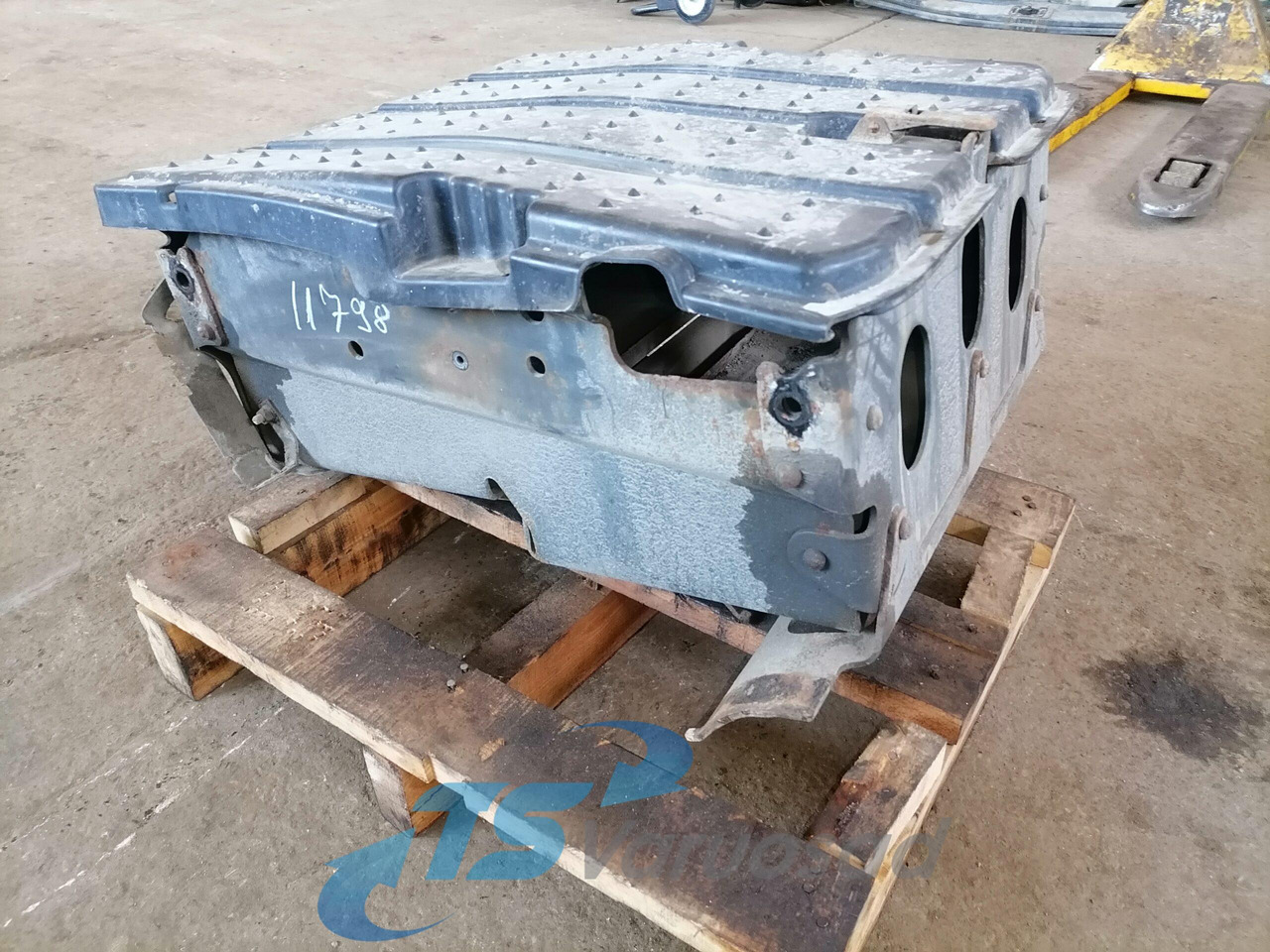 Mercedes-Benz Battery box A9304200268 - Baterija za Kamion: slika 3 Mercedes-Benz Battery box A9304200268 - Baterija za Kamion: slika 3