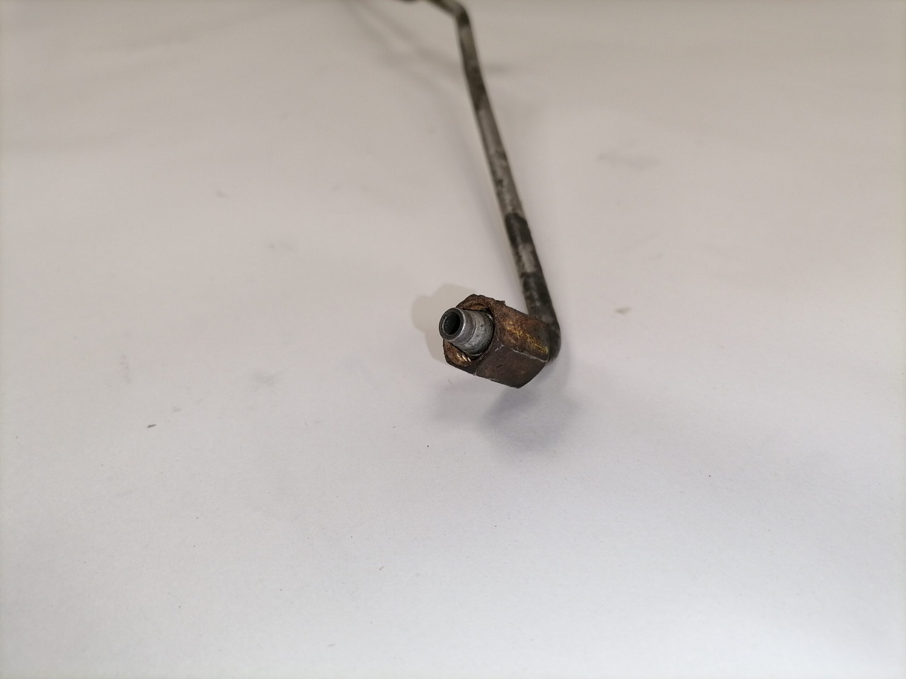 Mercedes-Benz Compressor air pipe A4710901537 - Zračne kočnice za Kamion: slika 2 Mercedes-Benz Compressor air pipe A4710901537 - Zračne kočnice za Kamion: slika 2