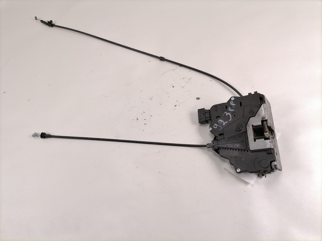 Mercedes-Benz Door lock A9607230101 - Vrata i delovi za Kamion: slika 3 Mercedes-Benz Door lock A9607230101 - Vrata i delovi za Kamion: slika 3