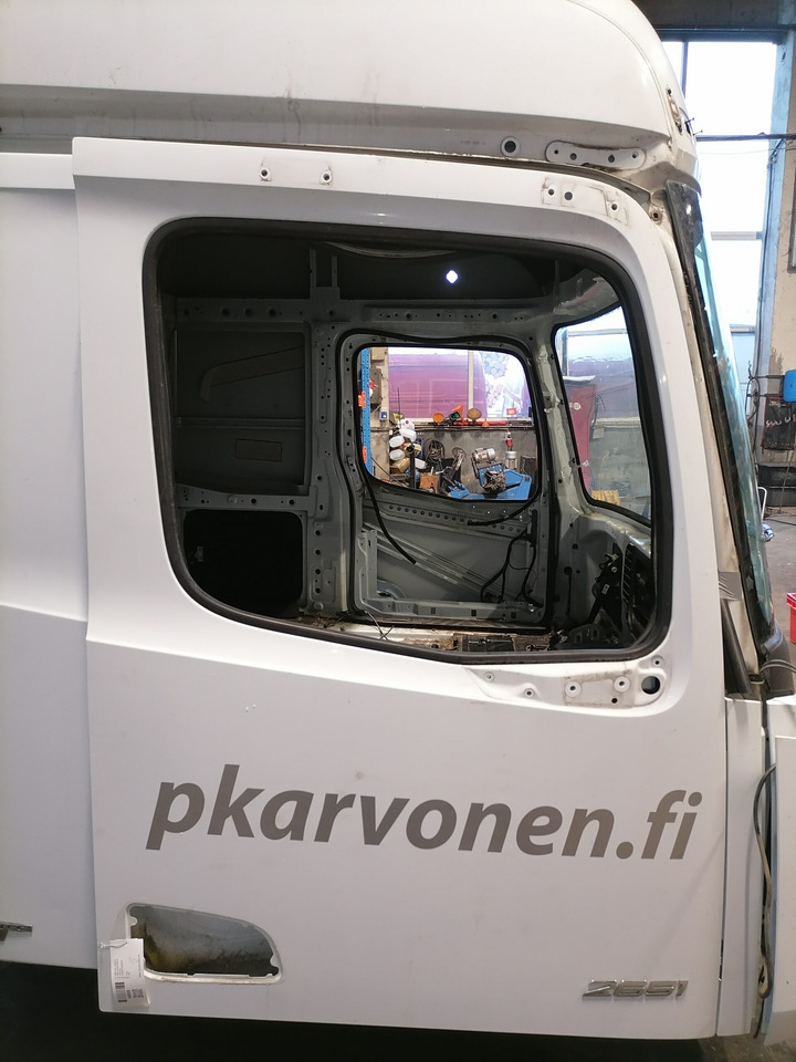 Mercedes-Benz MB uks, parem A9607202403 - Vrata i delovi za Kamion: slika 1 Mercedes-Benz MB uks, parem A9607202403 - Vrata i delovi za Kamion: slika 1