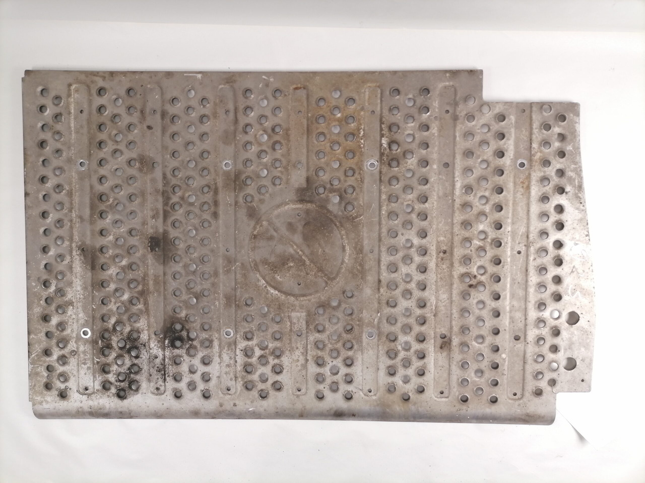 Mercedes-Benz Muffler cover A9604923930 - Prigušivač za Kamion: slika 2 Mercedes-Benz Muffler cover A9604923930 - Prigušivač za Kamion: slika 2