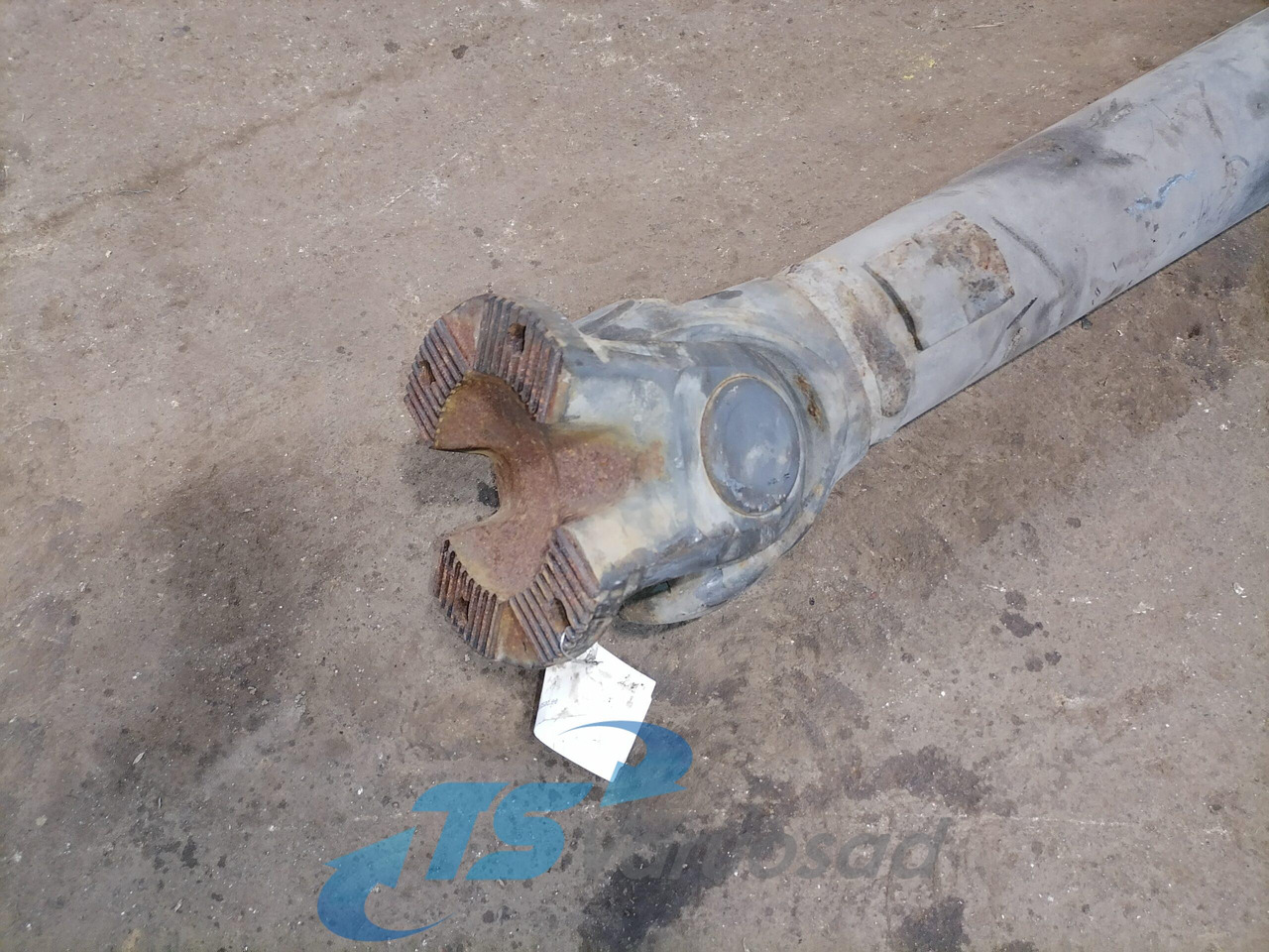 Mercedes-Benz Propeller shaft A6574103402 - Kardansko vratilo za Kamion: slika 2 Mercedes-Benz Propeller shaft A6574103402 - Kardansko vratilo za Kamion: slika 2