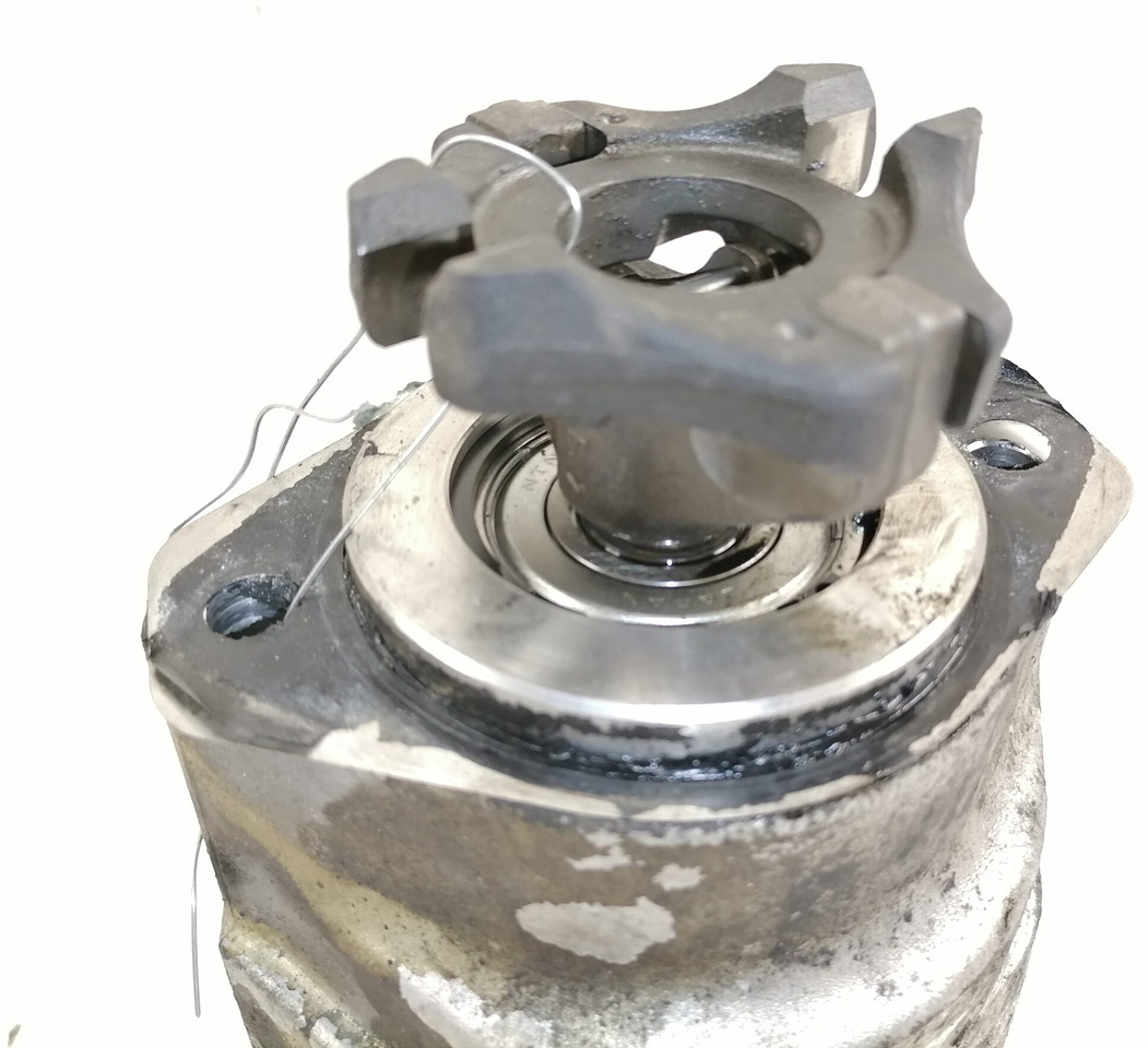 Mercedes-Benz Steering hydraulic pump A9604600280 - Upravljačka pumpa za Kamion: slika 2 Mercedes-Benz Steering hydraulic pump A9604600280 - Upravljačka pumpa za Kamion: slika 2