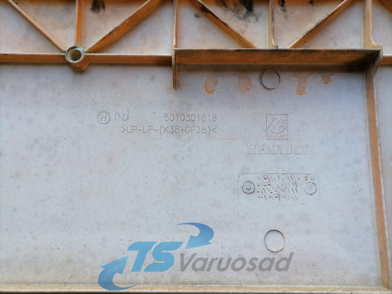 Renault Iluvõre 5010301618 - Rešetka za Kamion: slika 4 Renault Iluvõre 5010301618 - Rešetka za Kamion: slika 4