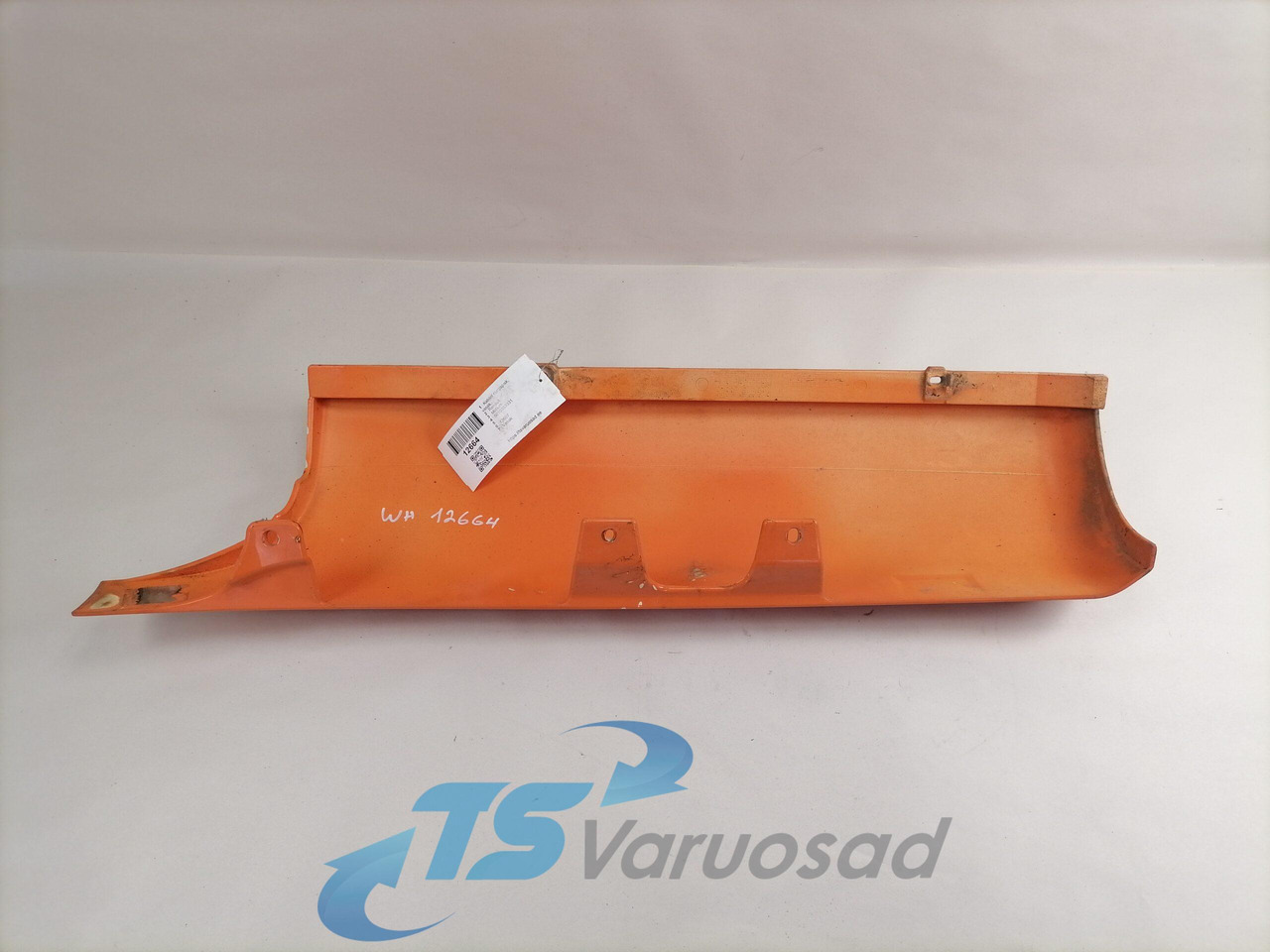 Renault Kabiini nurgapõsk, vasak 5010353331 - Rešetka za Kamion: slika 2 Renault Kabiini nurgapõsk, vasak 5010353331 - Rešetka za Kamion: slika 2