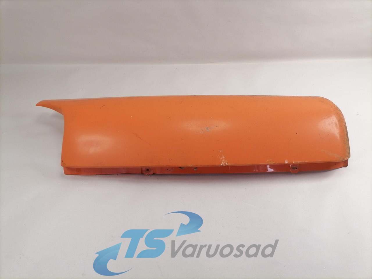 Renault Kabiini nurgapõsk, vasak 5010353331 - Rešetka za Kamion: slika 1 Renault Kabiini nurgapõsk, vasak 5010353331 - Rešetka za Kamion: slika 1
