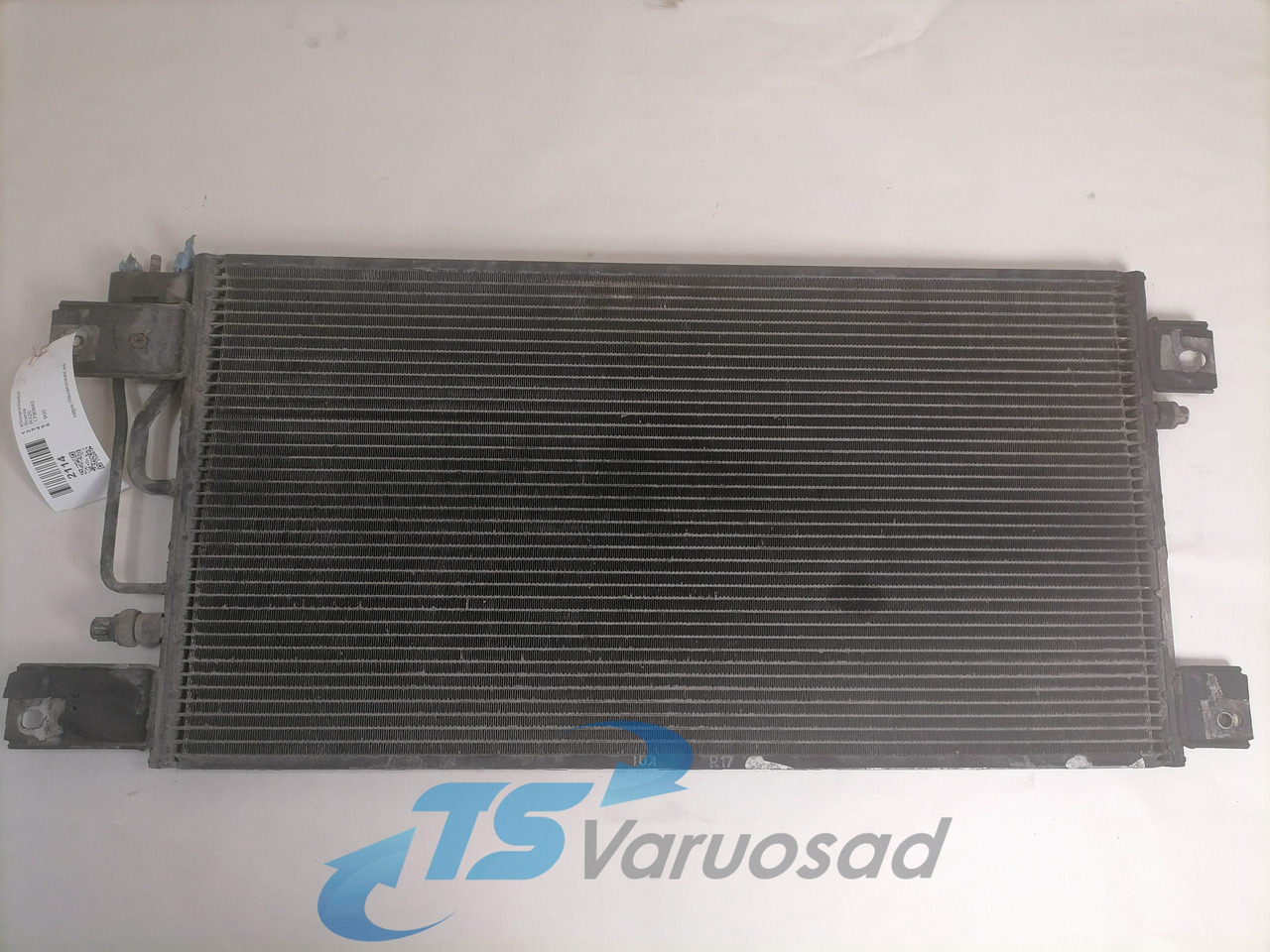 Scania A/C radiator 1790840 - Grejanje/ Ventilacija za Kamion: slika 1 Scania A/C radiator 1790840 - Grejanje/ Ventilacija za Kamion: slika 1
