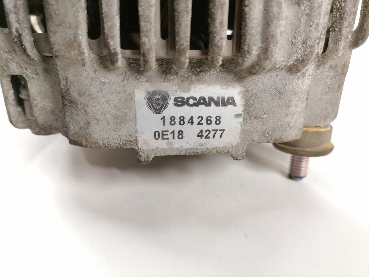 Scania Alternator 1884268 - Alternator za Kamion: slika 2 Scania Alternator 1884268 - Alternator za Kamion: slika 2