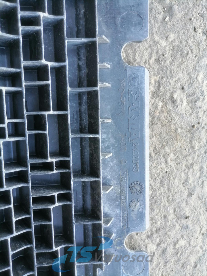 Scania Battery cover 2428035 - Baterija za Kamion: slika 4 Scania Battery cover 2428035 - Baterija za Kamion: slika 4