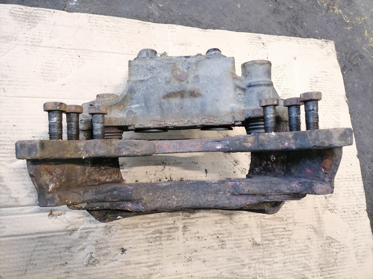 Scania Brake caliper 1744250 - Delovi kočnica za Kamion: slika 5 Scania Brake caliper 1744250 - Delovi kočnica za Kamion: slika 5