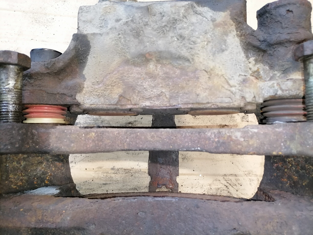 Scania Brake caliper 1744250 - Delovi kočnica za Kamion: slika 4 Scania Brake caliper 1744250 - Delovi kočnica za Kamion: slika 4