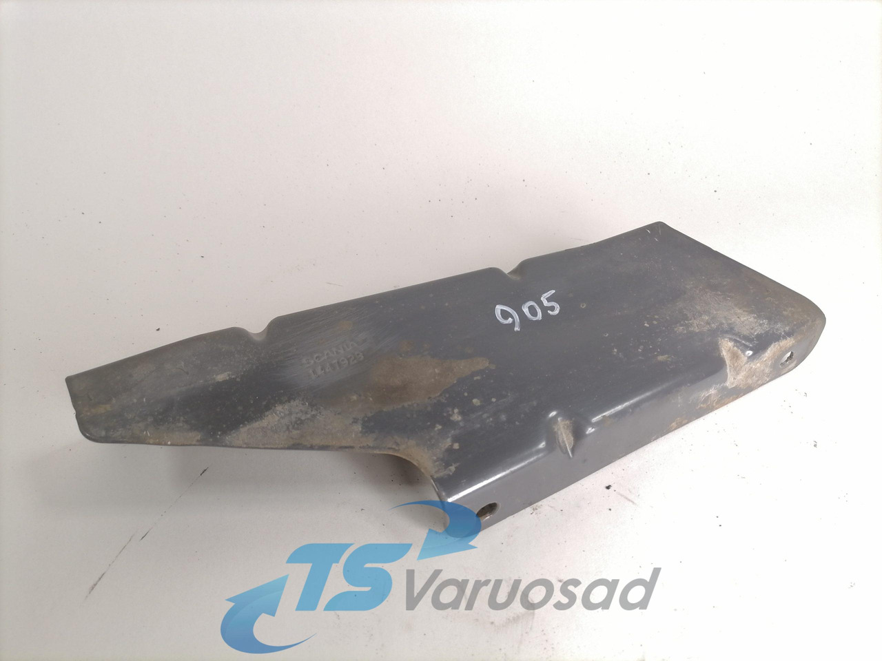 Scania Bumper bracket 1447929 - Branik za Kamion: slika 1 Scania Bumper bracket 1447929 - Branik za Kamion: slika 1