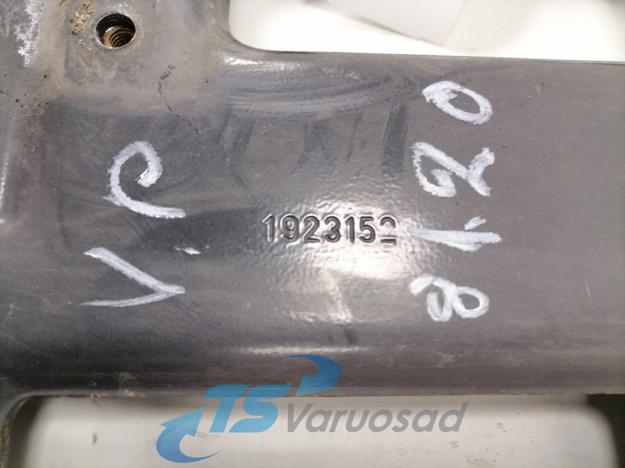 Scania Bumper bracket 1923152 - Branik za Kamion: slika 2 Scania Bumper bracket 1923152 - Branik za Kamion: slika 2