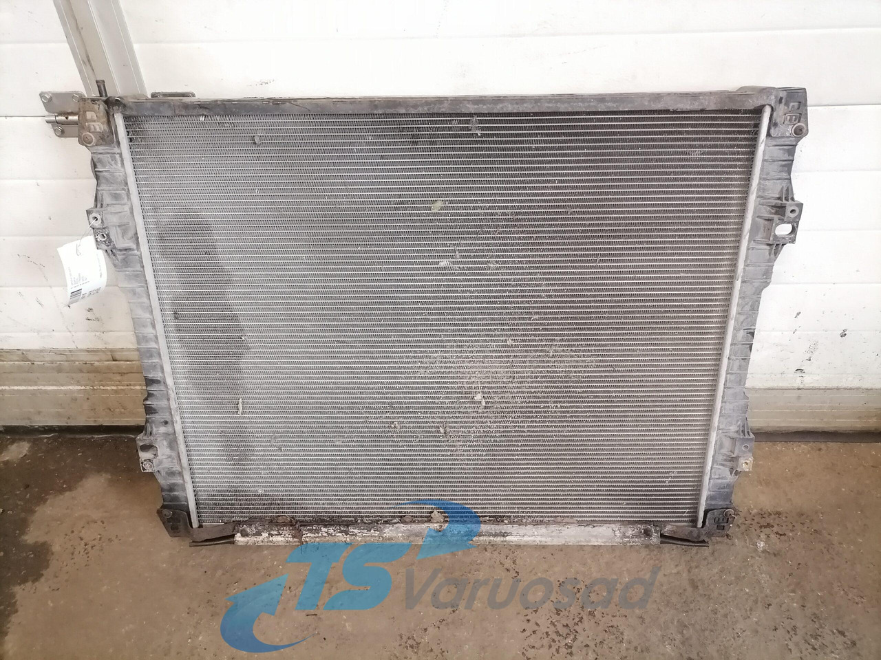 Scania Cooling radiator 1769999 - Radijator za Kamion: slika 2 Scania Cooling radiator 1769999 - Radijator za Kamion: slika 2