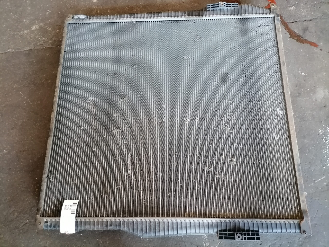 Scania Cooling radiator 1781365 - Radijator za Kamion: slika 4 Scania Cooling radiator 1781365 - Radijator za Kamion: slika 4