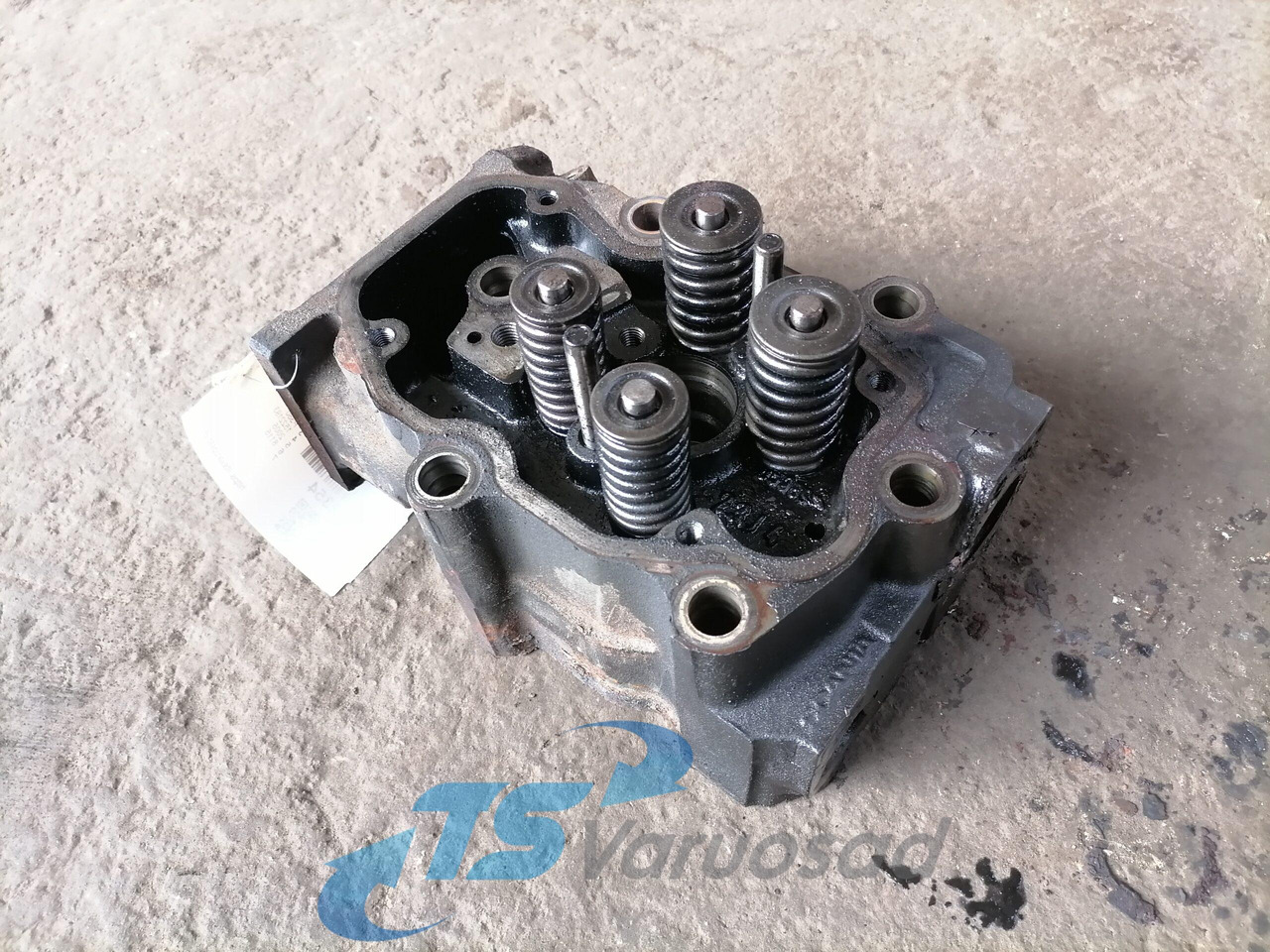 Scania Cylinder head 1522193 - Zaglavlje motora za Kamion: slika 1 Scania Cylinder head 1522193 - Zaglavlje motora za Kamion: slika 1