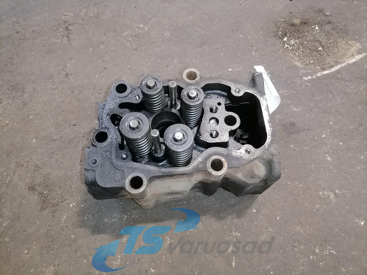 Scania Cylinder head, HPI 1522361 - Zaglavlje motora za Kamion: slika 1 Scania Cylinder head, HPI 1522361 - Zaglavlje motora za Kamion: slika 1