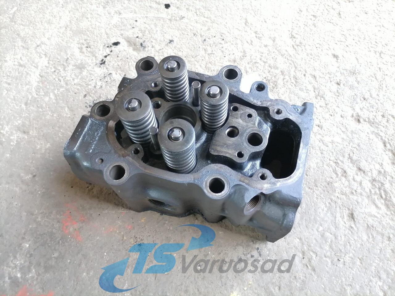 Scania Cylinder head, XPI 1874583 - Zaglavlje motora za Kamion: slika 1 Scania Cylinder head, XPI 1874583 - Zaglavlje motora za Kamion: slika 1