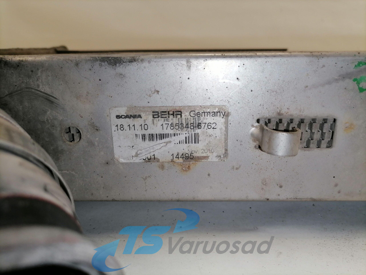 Scania EGR radiator 1785348 - EGR hladnjak za Kamion: slika 4 Scania EGR radiator 1785348 - EGR hladnjak za Kamion: slika 4