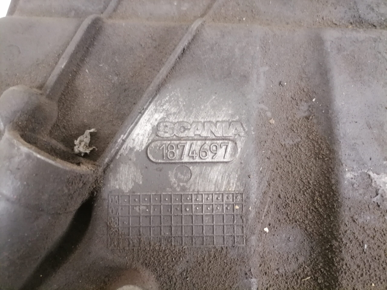 Scania Engine cooler cover 1874697 - Motor i delovi za Kamion: slika 2 Scania Engine cooler cover 1874697 - Motor i delovi za Kamion: slika 2