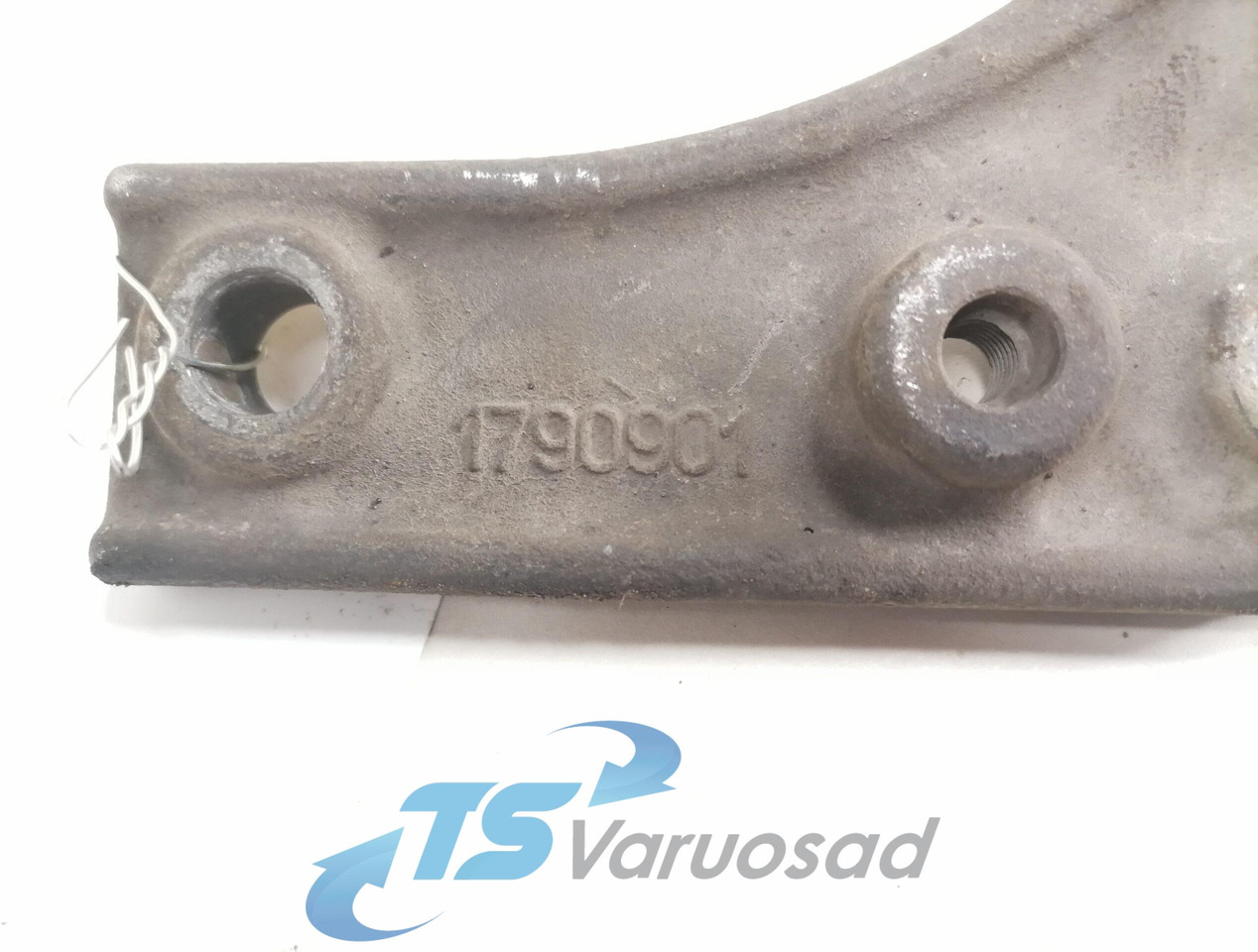 Scania Front bumper carrier 1790901 - Branik za Kamion: slika 2 Scania Front bumper carrier 1790901 - Branik za Kamion: slika 2
