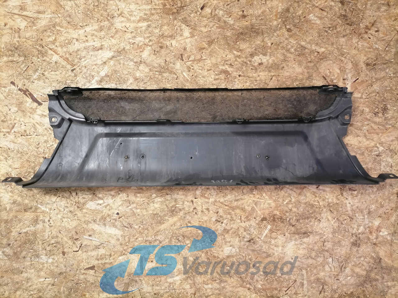Scania Front bumper cover plastic 1865181 - Aerodinamika/ Spojler za Kamion: slika 2 Scania Front bumper cover plastic 1865181 - Aerodinamika/ Spojler za Kamion: slika 2