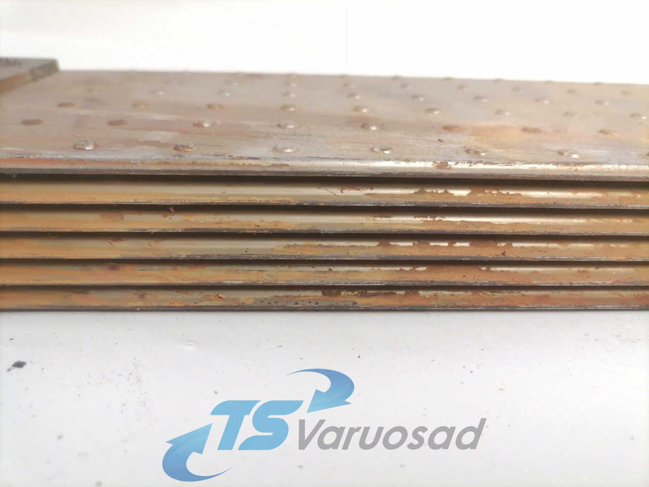 Scania Gerabox oil cooler 1753112 - Menjač i delovi za Kamion: slika 3 Scania Gerabox oil cooler 1753112 - Menjač i delovi za Kamion: slika 3