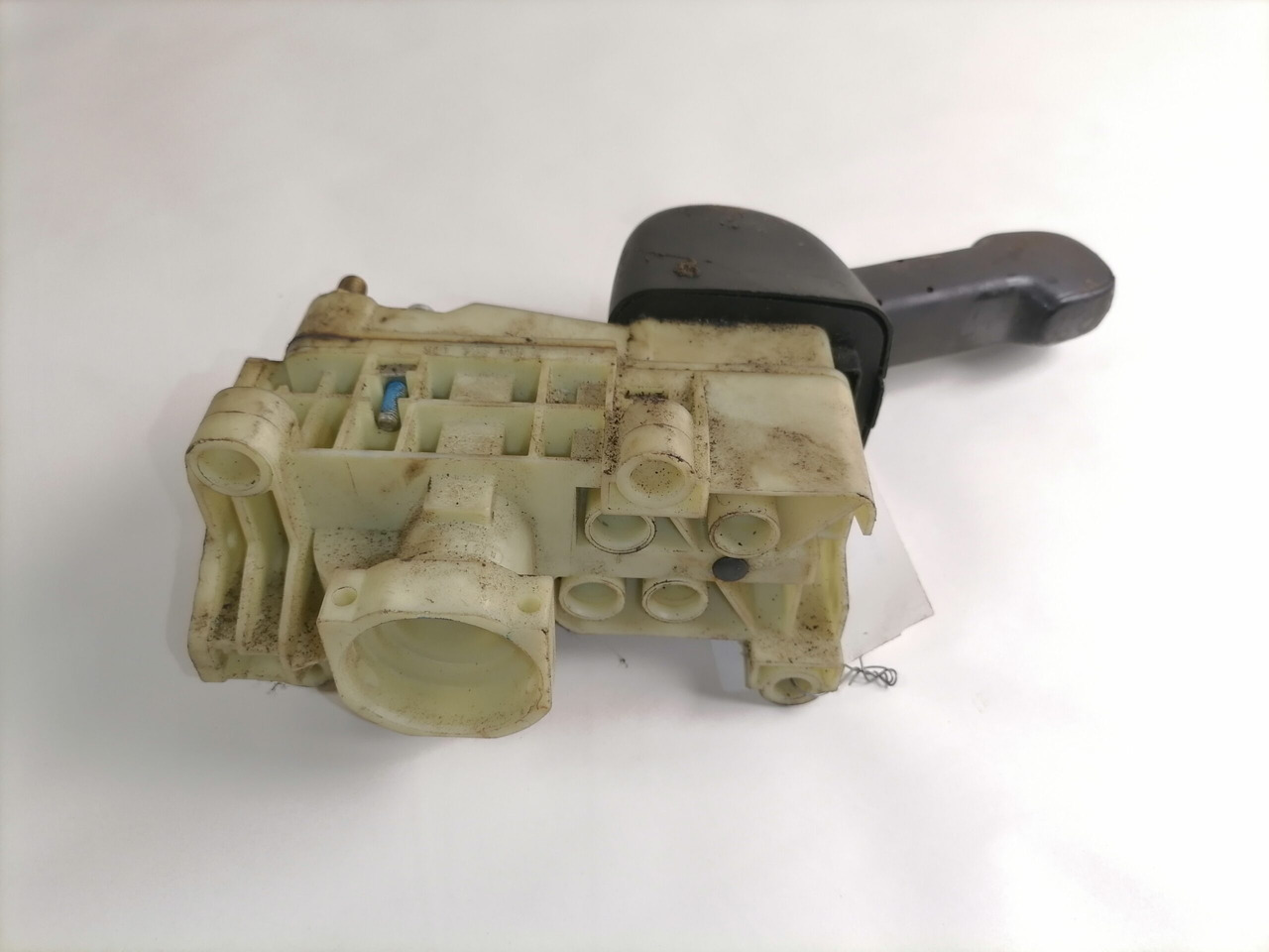 Scania Handbrake control lever 1882115 - Univerzalni deo za Kamion: slika 4 Scania Handbrake control lever 1882115 - Univerzalni deo za Kamion: slika 4