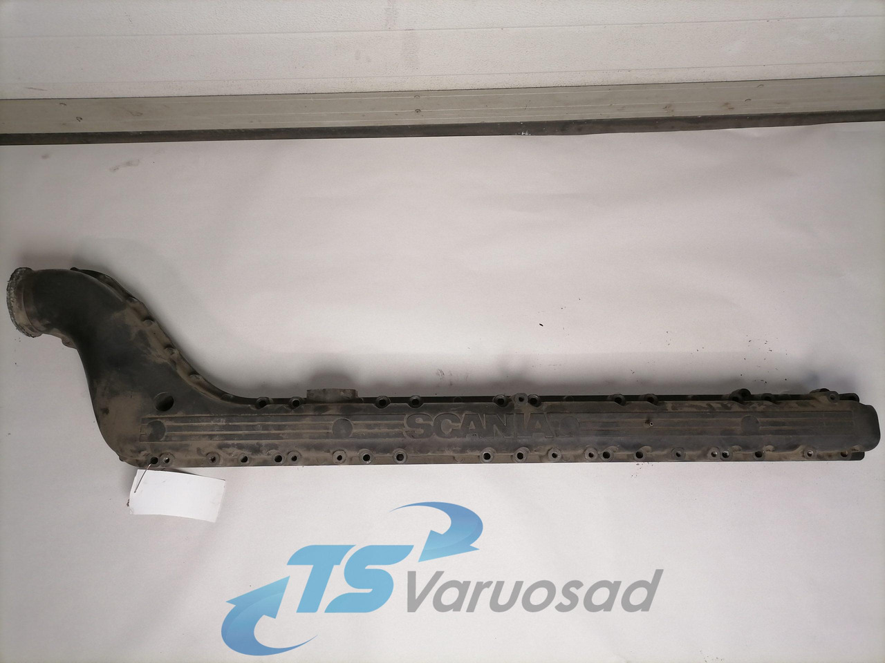 Scania Intake mainfold 1493717 - Usisna grana za Kamion: slika 1 Scania Intake mainfold 1493717 - Usisna grana za Kamion: slika 1